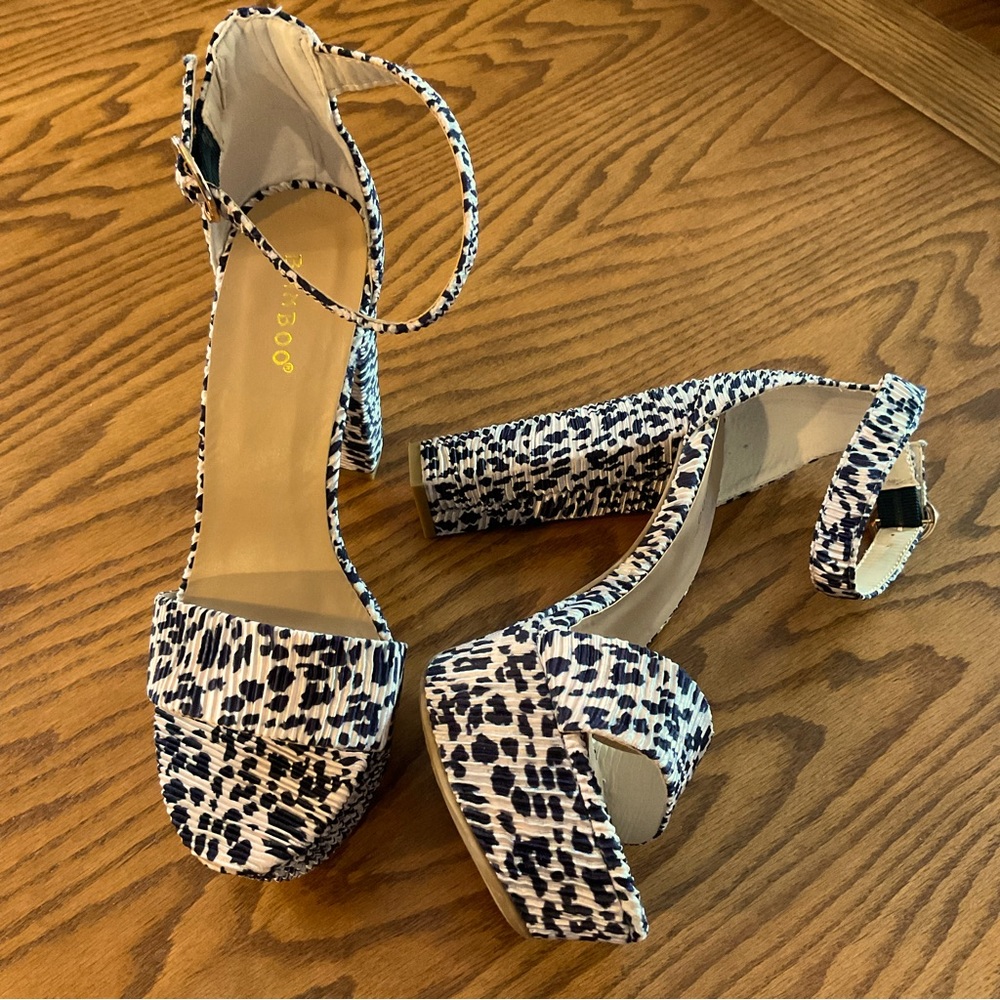 NWOT Bamboo Shocking - 08 Platform High Heels, Women’s Sz 8